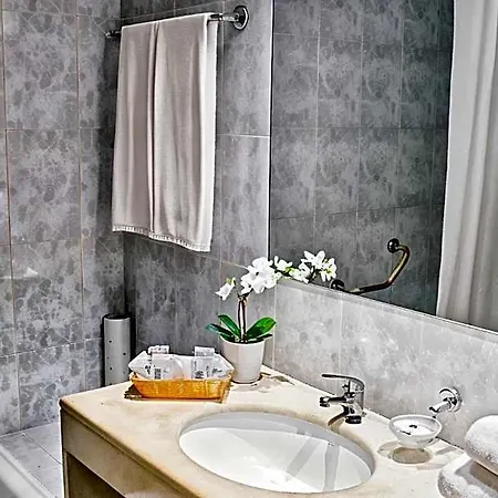 Ondamar Aparthotel 4*