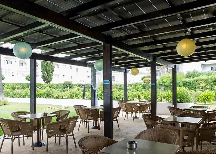 オンダマール アパルタメントス 4*