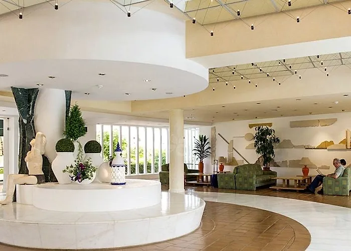 オンダマール アパルタメントス 4*