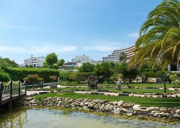 オンダマール アパルタメントス 4*